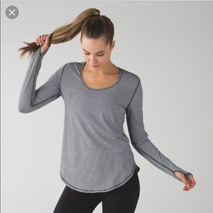 women’s size 2 lululemon yoga top